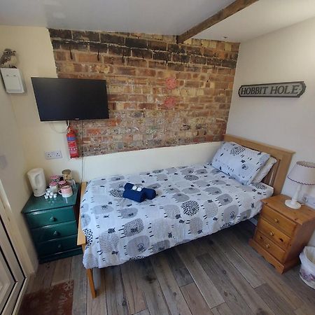 Salisbury Guest House - Free Parking York Exterior foto